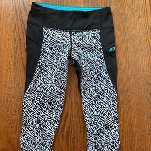 Lululemon printed cropped leggings